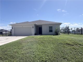 328 Jacaranda PKWY E, Cape Coral, FL 33909