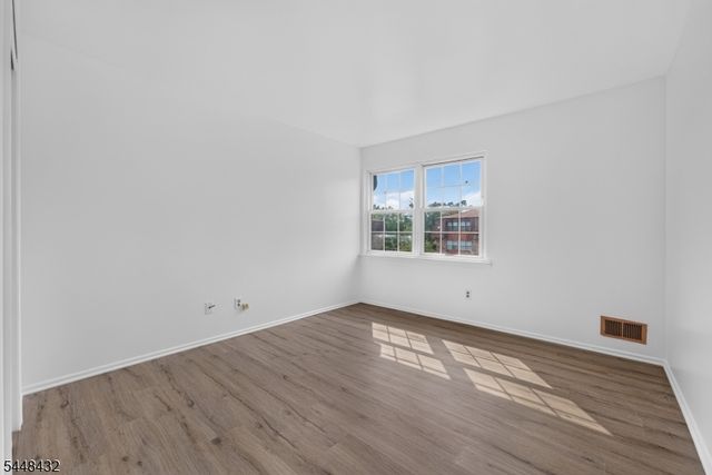 204 Sierra Ct, Woodbridge Twp., NJ 07095
