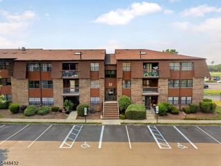 204 Sierra Ct, Woodbridge Twp., NJ 07095