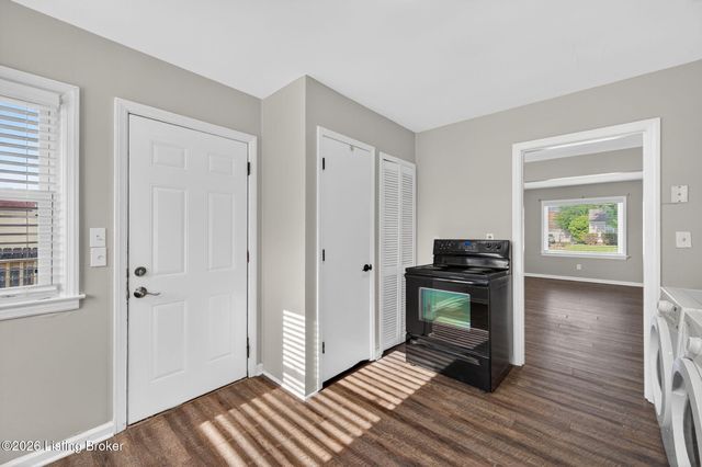 4019 Glenhurst Ave, Louisville, KY 40216