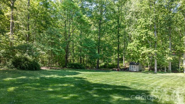 2953 Ninth Tee Drive, Newton, NC 28658