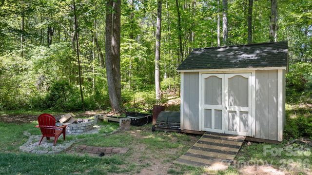 2953 Ninth Tee Drive, Newton, NC 28658