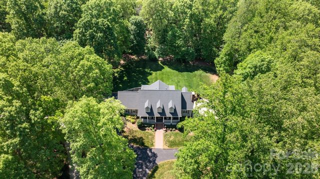 2953 Ninth Tee Drive, Newton, NC 28658