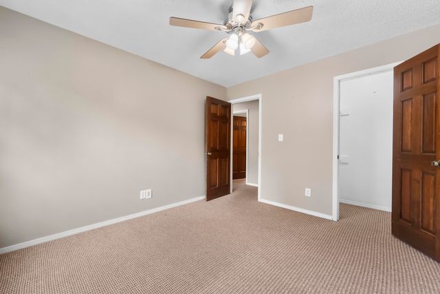 2126 S Wellington Avenue, Springfield, MO 65807