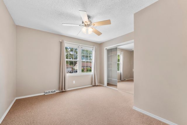 2126 S Wellington Avenue, Springfield, MO 65807