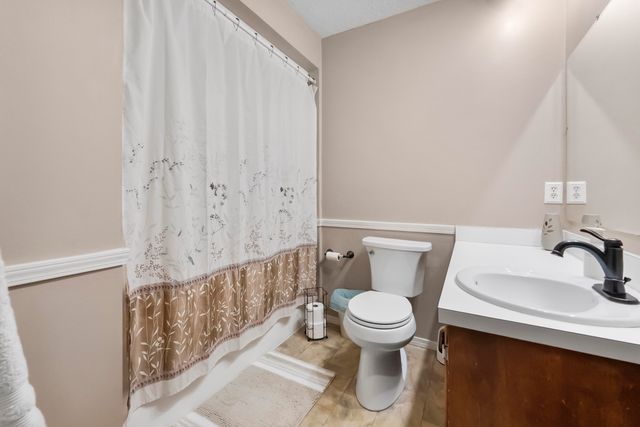 2126 S Wellington Avenue, Springfield, MO 65807