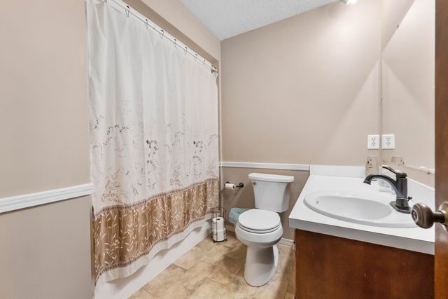 2126 S Wellington Avenue, Springfield, MO 65807