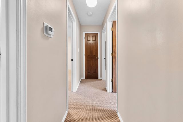 2126 S Wellington Avenue, Springfield, MO 65807