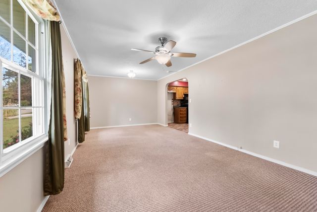 2126 S Wellington Avenue, Springfield, MO 65807