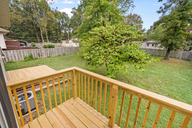 2126 S Wellington Avenue, Springfield, MO 65807