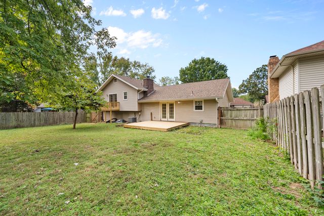 2126 S Wellington Avenue, Springfield, MO 65807