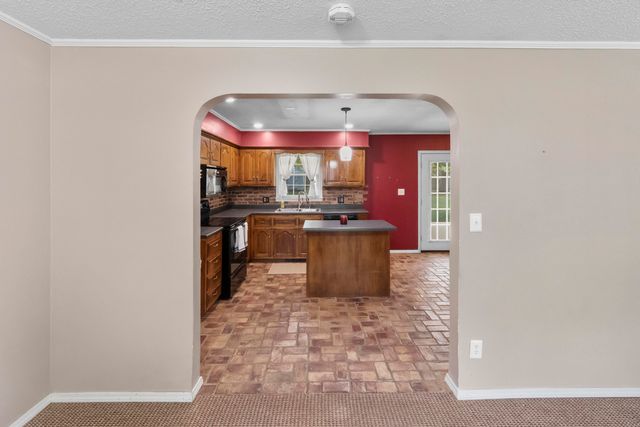 2126 S Wellington Avenue, Springfield, MO 65807