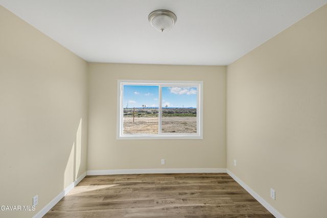 47703 E 28th Street, Lancaster, CA 93535