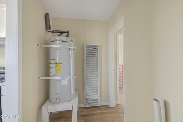 47703 E 28th Street, Lancaster, CA 93535