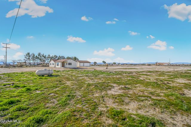 47703 E 28th Street, Lancaster, CA 93535