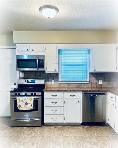 500 N Broadway Street, Leavenworth, KS 66048