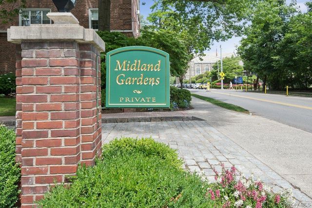 7 Midland Gardens 1M, Bronxville, NY 10708