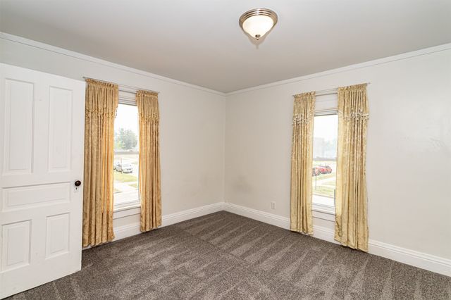 301 N 4th St Street, Marshalltown, IA 50158