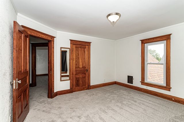 301 N 4th St Street, Marshalltown, IA 50158