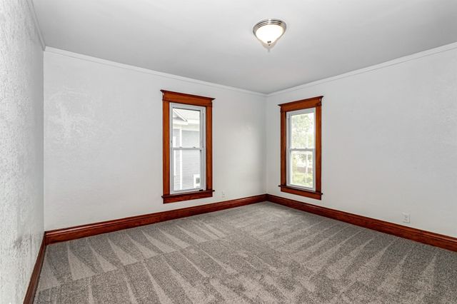 301 N 4th St Street, Marshalltown, IA 50158
