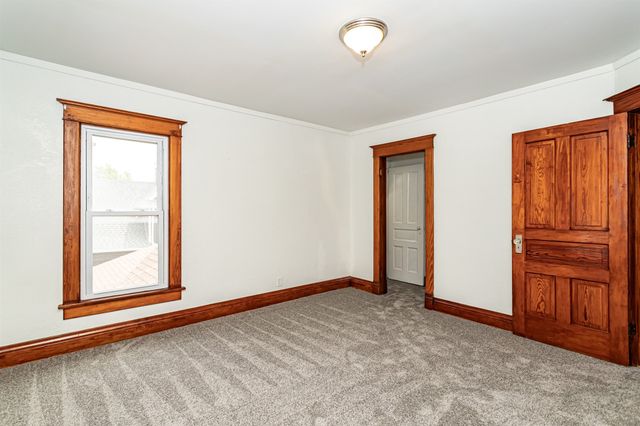 301 N 4th St Street, Marshalltown, IA 50158