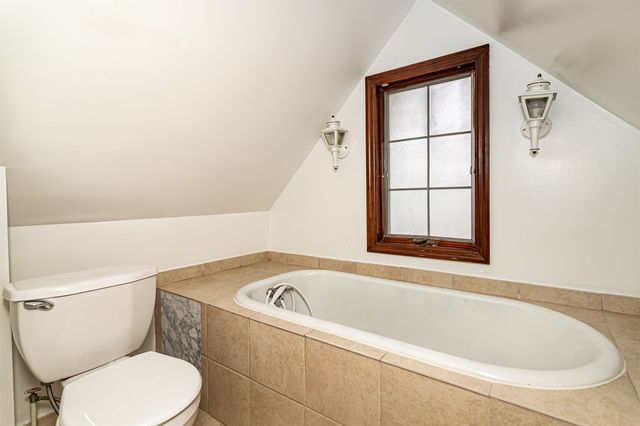 301 N 4th St Street, Marshalltown, IA 50158