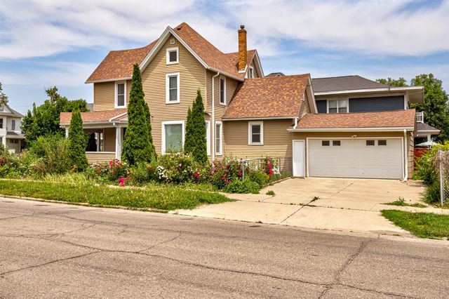 301 N 4th St Street, Marshalltown, IA 50158