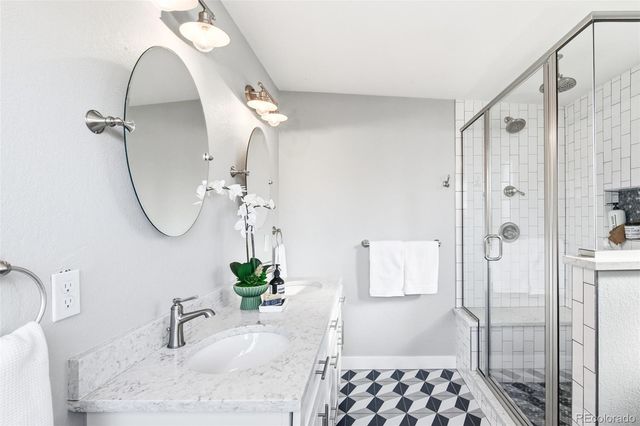 1511 S Corona Street, Denver, CO 80210