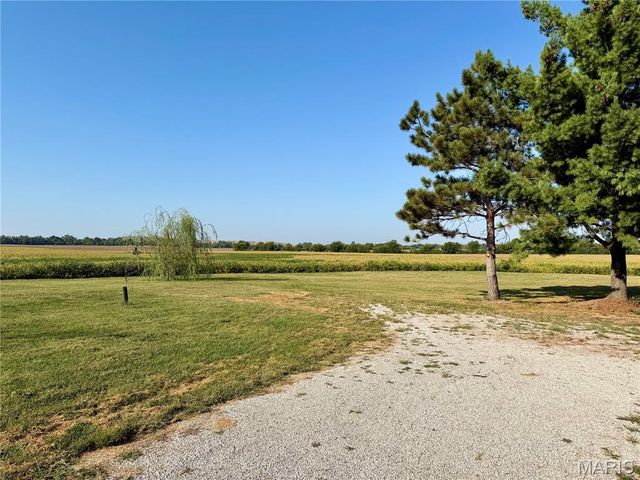 5059 Smith Drive, Edwardsville, IL 62025