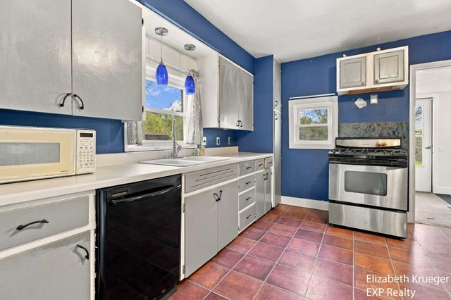 2129 Byrd Drive, Portage, MI 49002