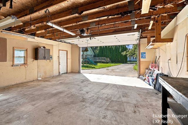 2129 Byrd Drive, Portage, MI 49002