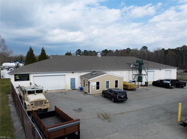 2521 Hayes RD, Hayes, VA 23072