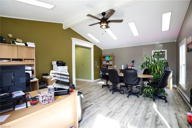 2521 Hayes RD, Hayes, VA 23072