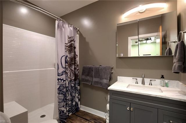 2521 Hayes RD, Hayes, VA 23072