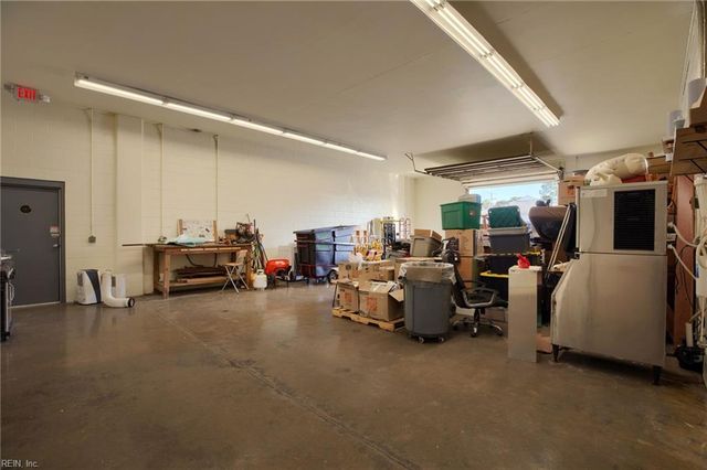 2521 Hayes RD, Hayes, VA 23072