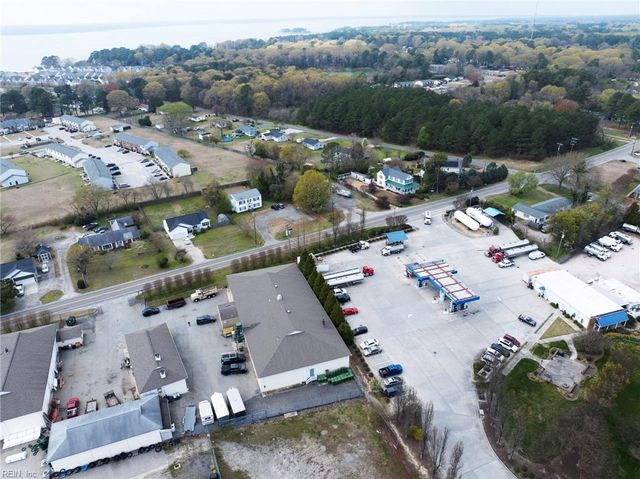 2521 Hayes RD, Hayes, VA 23072