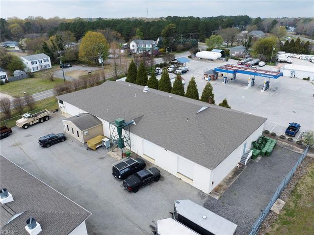 2521 Hayes RD, Hayes, VA 23072