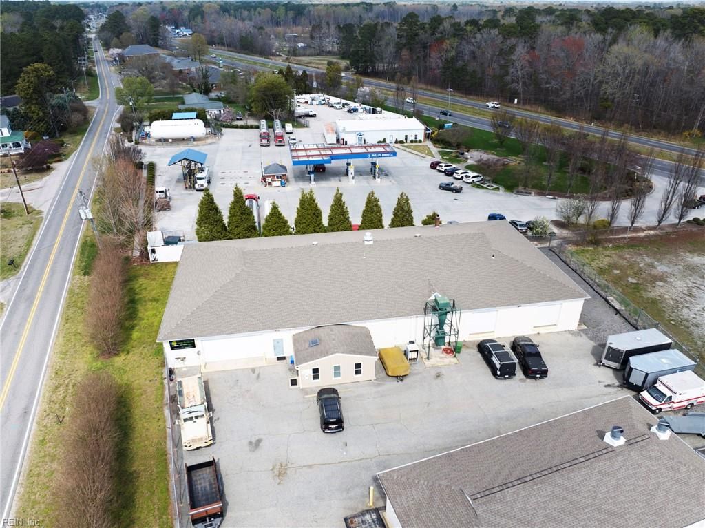 2521 Hayes RD, Hayes, VA 23072