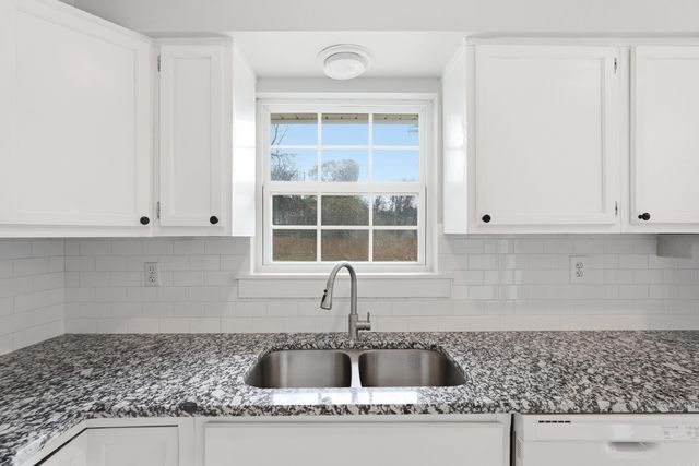 8915 Cloverhill Road, Little Rock, AR 72205