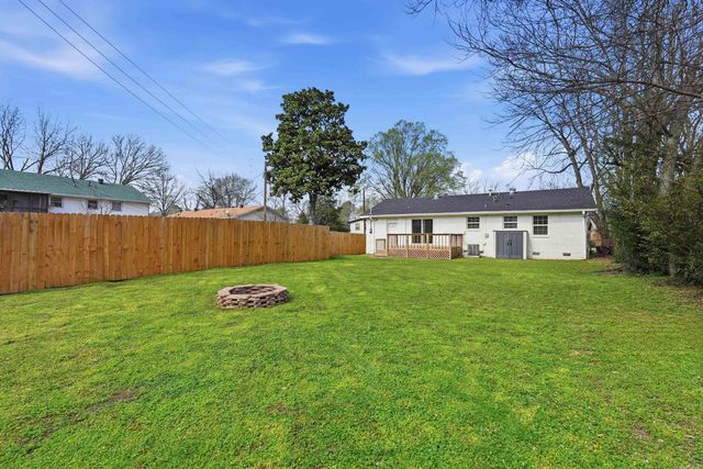 8915 Cloverhill Road, Little Rock, AR 72205