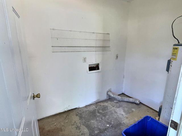 123 Stennis Avenue, Ocean Springs, MS 39564