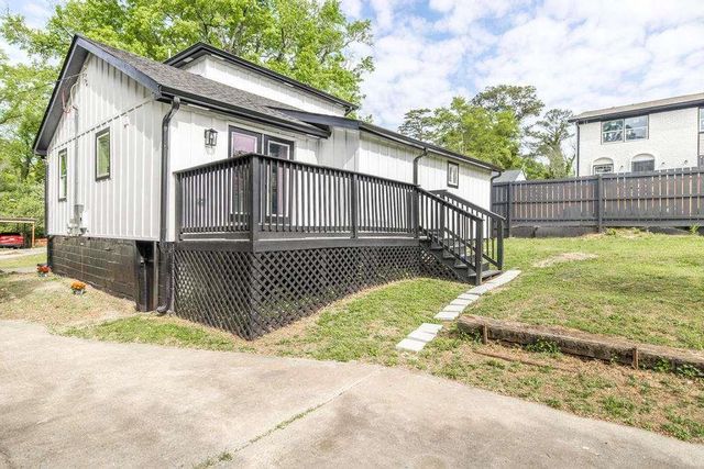 1081 Clay Ave, Macon, GA 31211