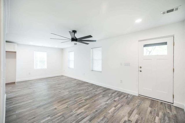 1081 Clay Ave, Macon, GA 31211