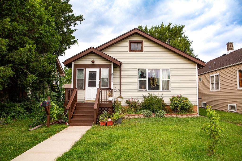 513 173rd Street, Hammond, IN 46324