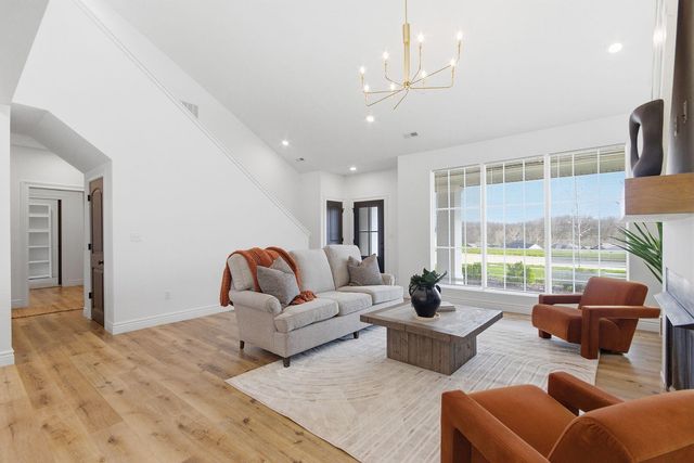 4611 STONE MOUNTAIN PKY, Columbia, MO 65201