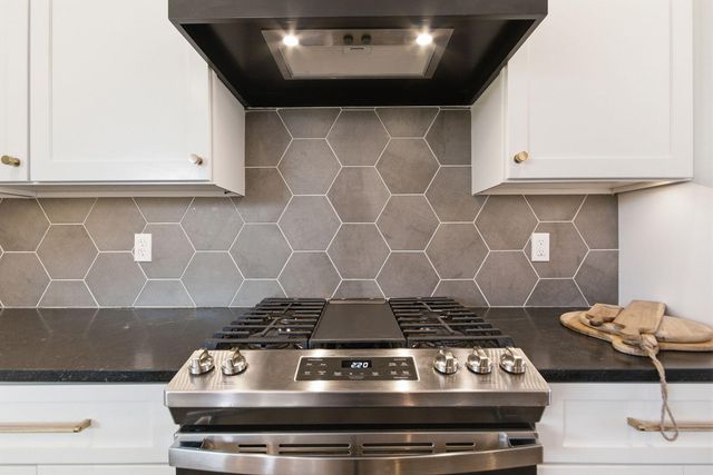 4611 STONE MOUNTAIN PKY, Columbia, MO 65201