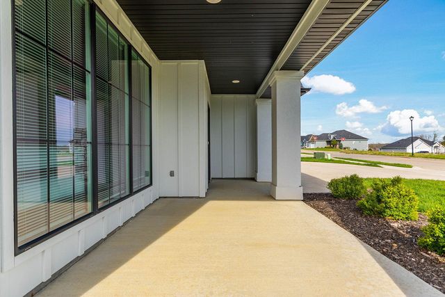 4611 STONE MOUNTAIN PKY, Columbia, MO 65201