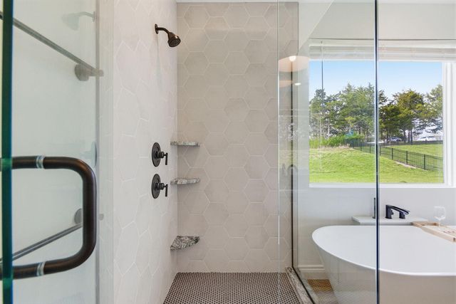 4611 STONE MOUNTAIN PKY, Columbia, MO 65201
