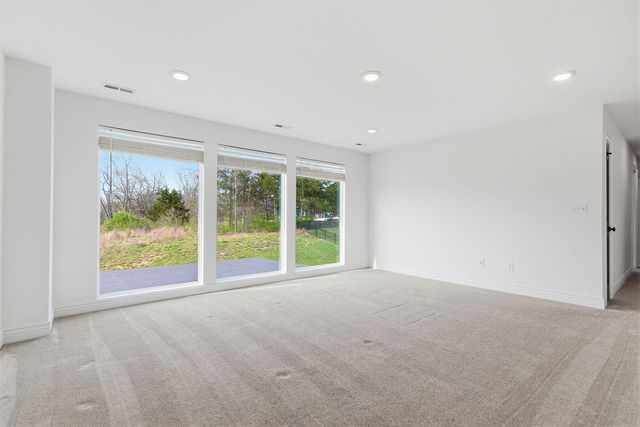 4611 STONE MOUNTAIN PKY, Columbia, MO 65201