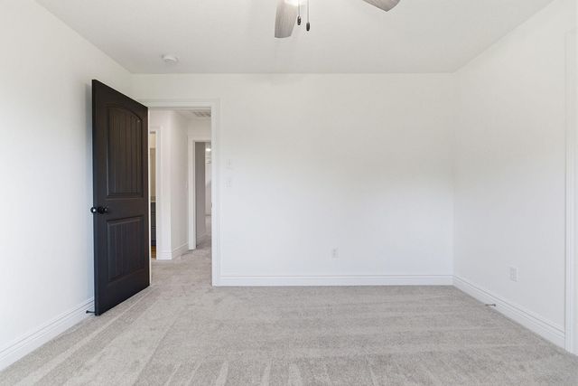 4611 STONE MOUNTAIN PKY, Columbia, MO 65201